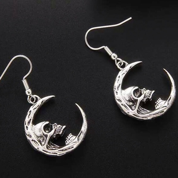 Any 4/$25! Silver Angry Crescent Moon Drop Earrings - Picture 3 of 6